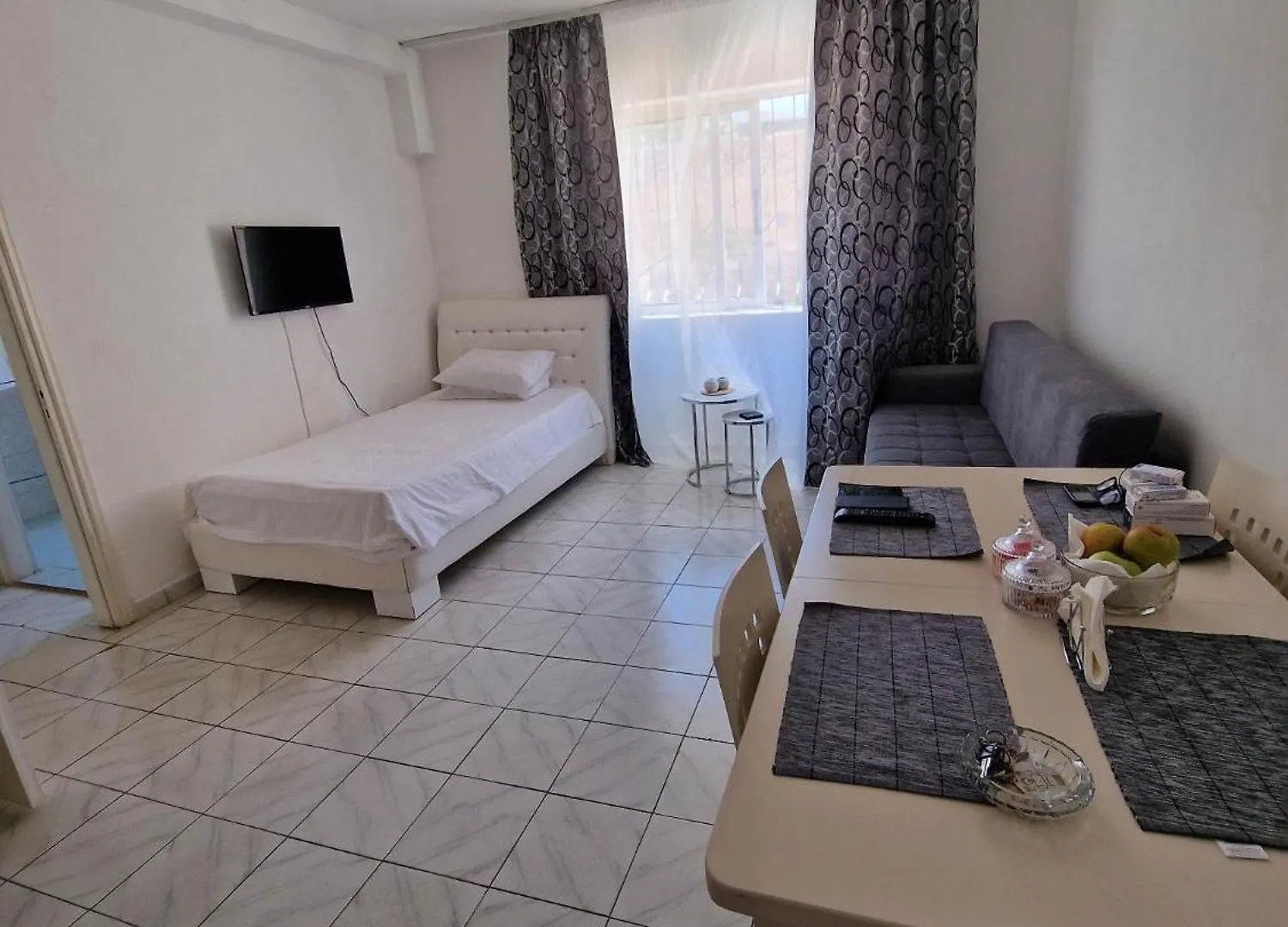 Cozy Apartament Sarand Sarande